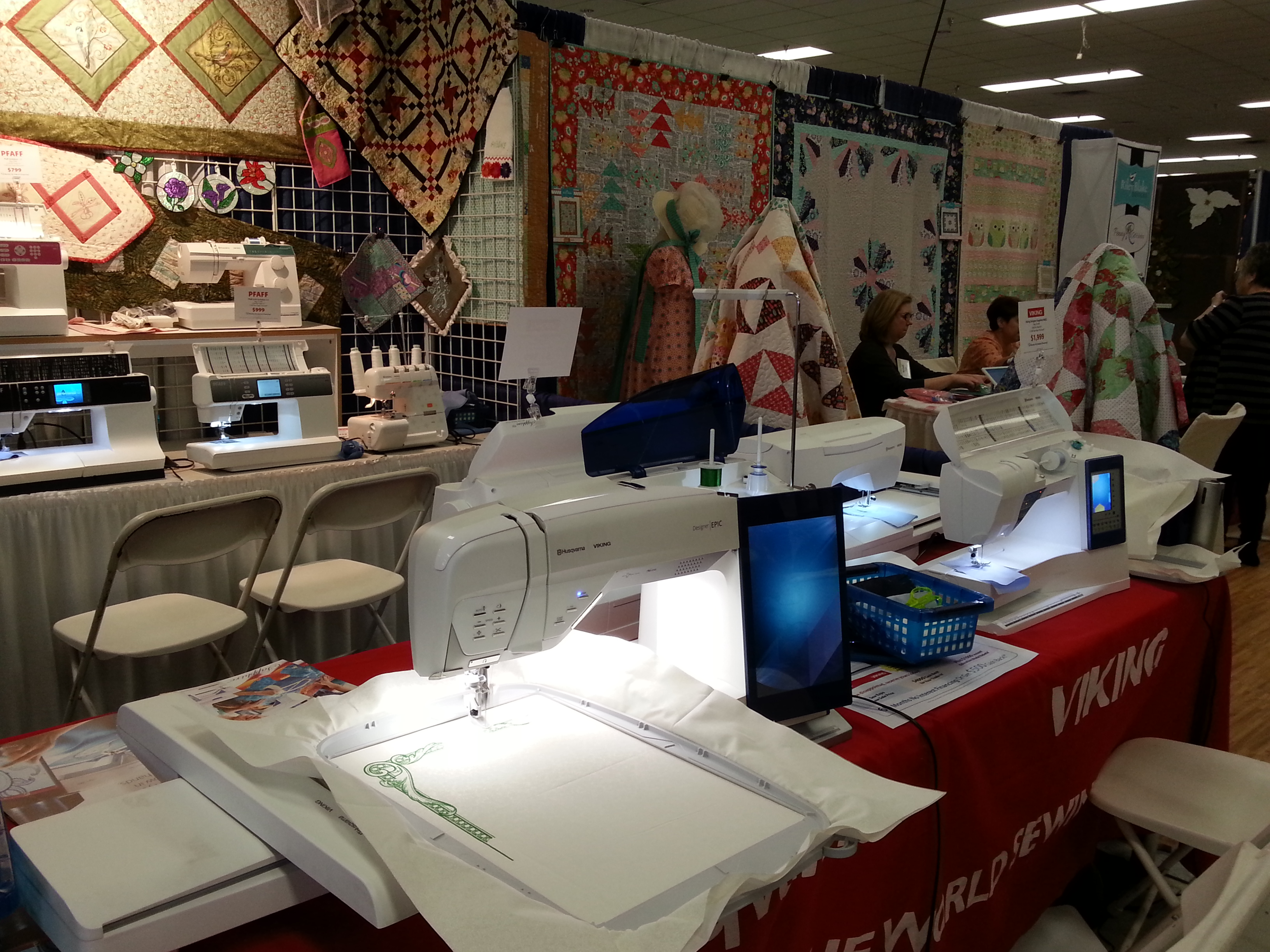Sew Expo, Puyallup I booth sampling Dragonfly Quilts Blog
